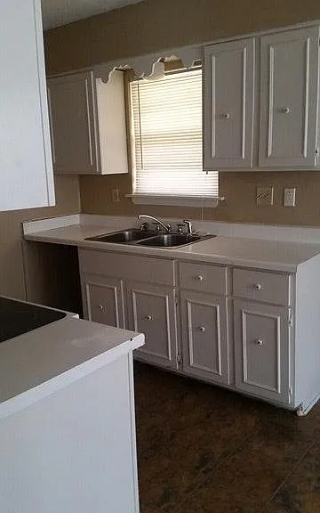 1016 Mayberry Cv — Photo 2