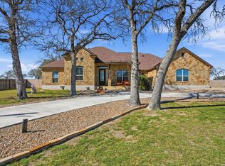109 Bucks Ln, La Vernia, TX 78121