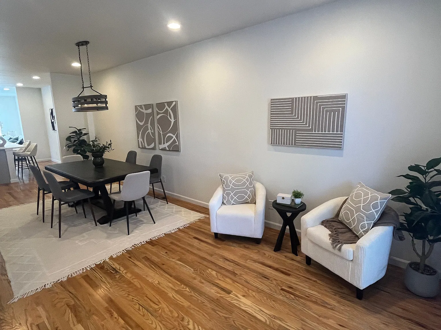 3 bed, 2.5 bath, 1936 sqft, $3,250 — Photo 2