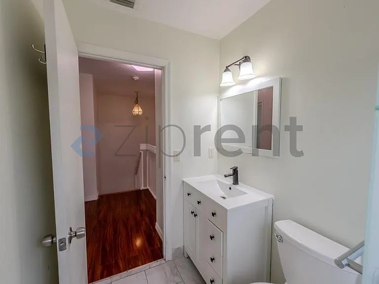 Bathroom 2nd Floor