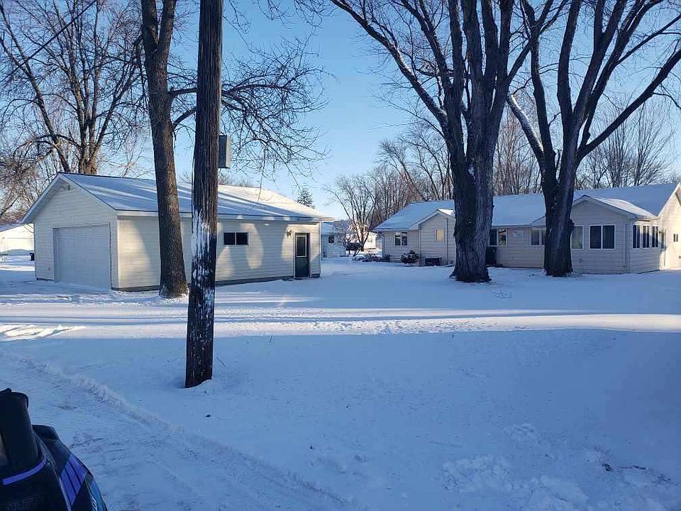 2nd image of 308 Hoyt Ave