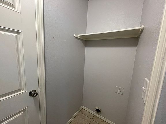 5th image of 3508-3510 E Gillette St #3508