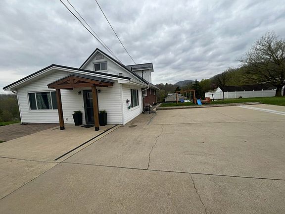 2nd image of 29D Stockham Hill Rd