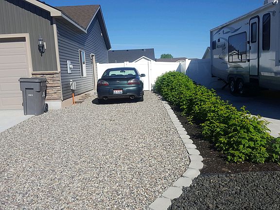 3rd image of 3883 N Monroe Ave