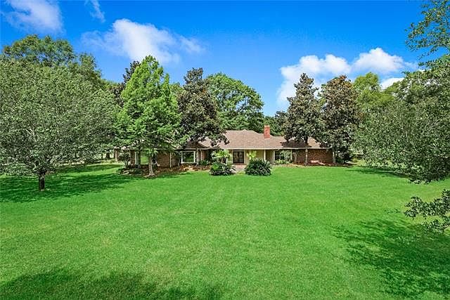 1st image of 116 Belmont Park Dr