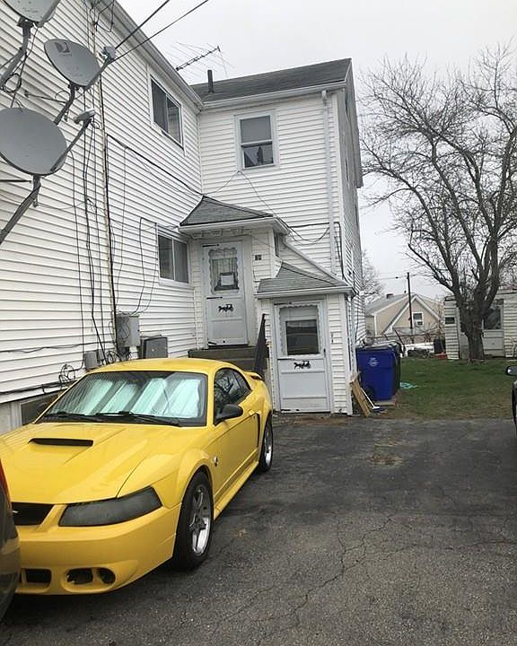 2nd image of 20 Keene St