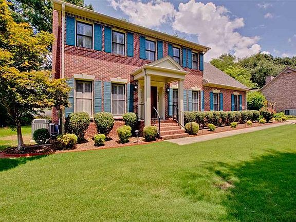 3rd image of 16020 Michelle Dr SE