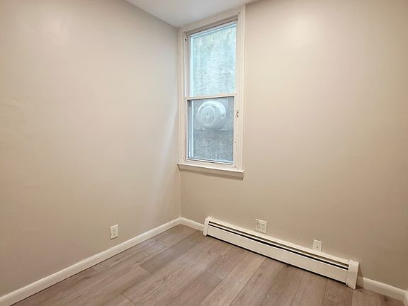 3rd image of 90 W 20th St #1B