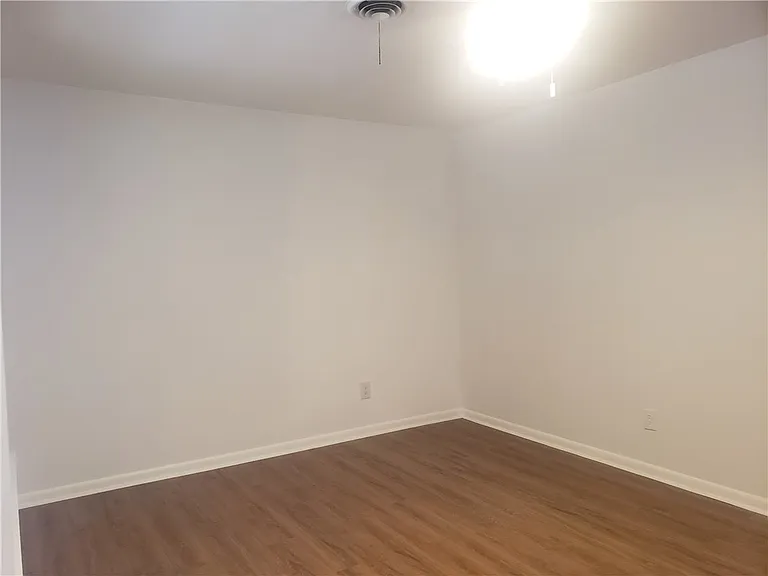 614 Bel Air Dr — Photo 3