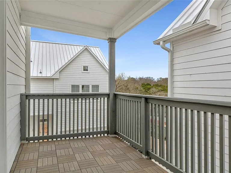 4502 Grassland Dr — Photo 25