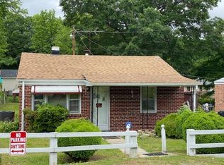 115 Taylor St, Blackstone, VA 23824