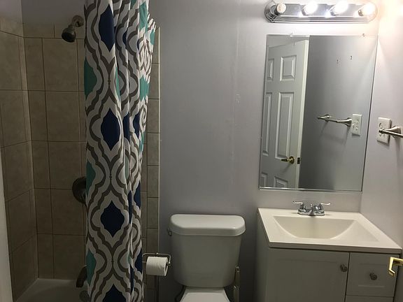 5th image of 7420 Lakeview Dr APT 301