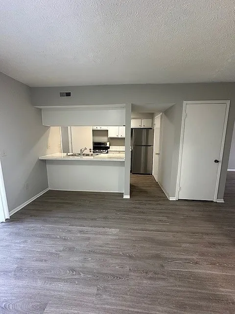 2 bed, 2.5 bath, 1200 sqft, $1,495 — Photo 4