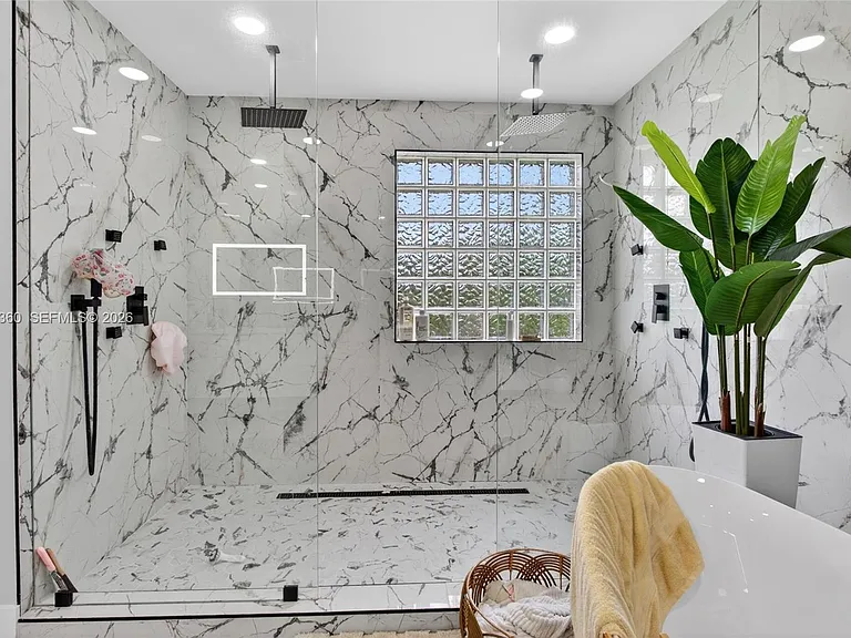 2167 SW 176th Ter — Photo 36