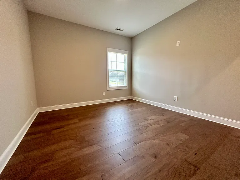 60 Kingsly Dr — Photo 31