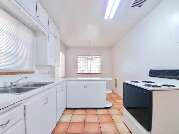 Updated, Mid-Century Modern Charmer - 1 Bedroom End Unit Available!, 1340 San Mateo Blvd SE APT 3, Albuquerque, NM 87108