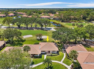 821 Club Dr, Palm Beach Gardens, FL 33418