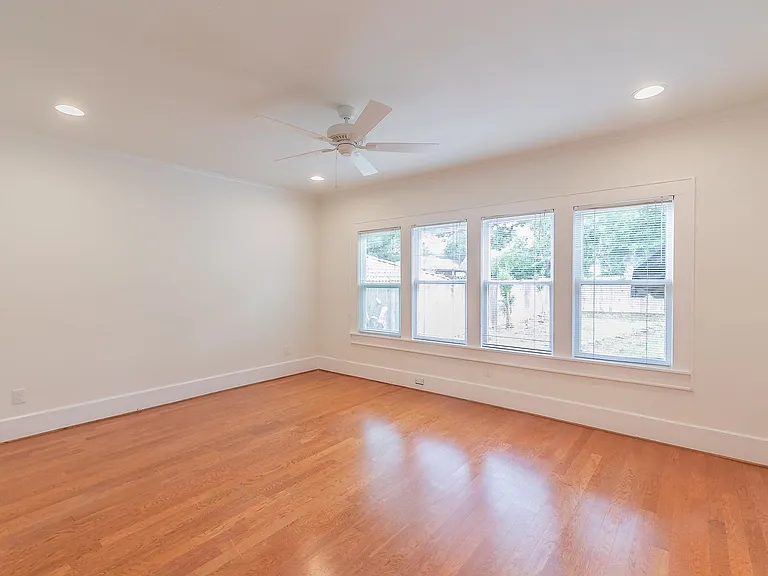 5313 Collinwood Ave — Photo 15