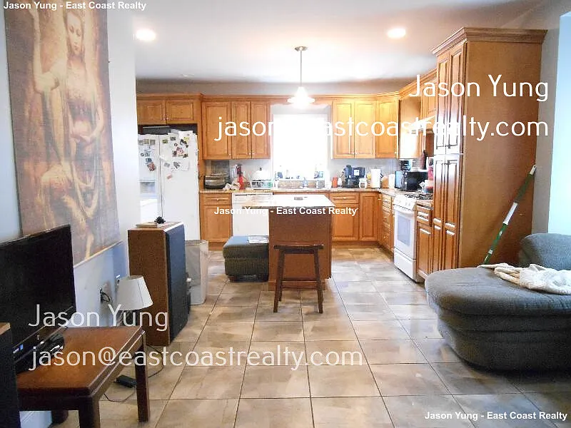 6 bed, 2.0 bath, $5,700 — Photo 3