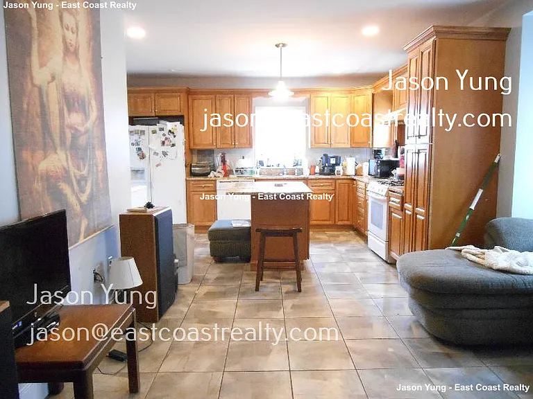 32 Long Ave — Photo 3