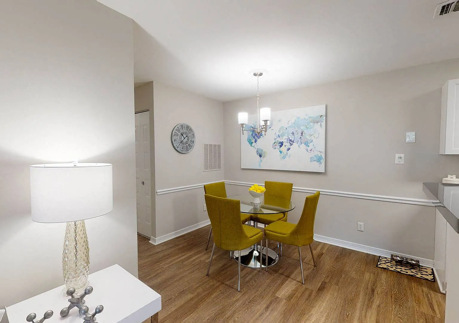 Montclair Apartments — Photo 4