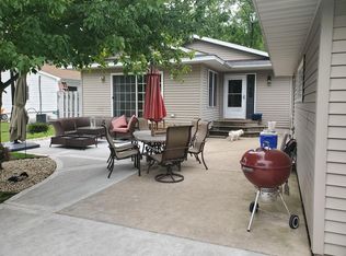 4316 Ponca St, McHenry, IL 60050