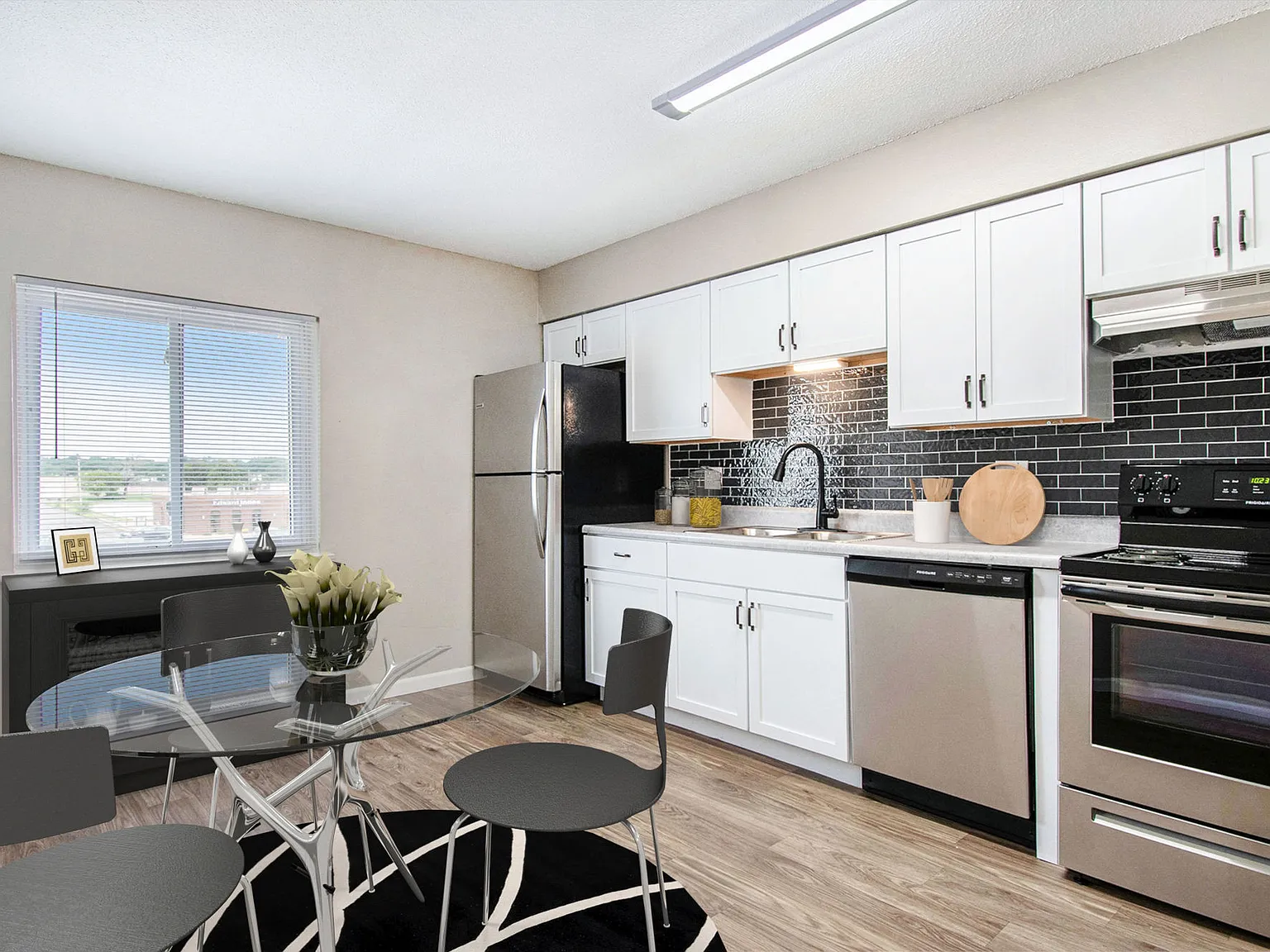Harrisburg Square Apartments — Photo 3