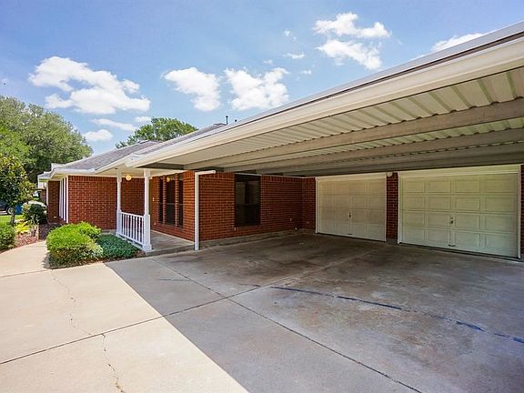 3rd image of 3607 Margaret St
