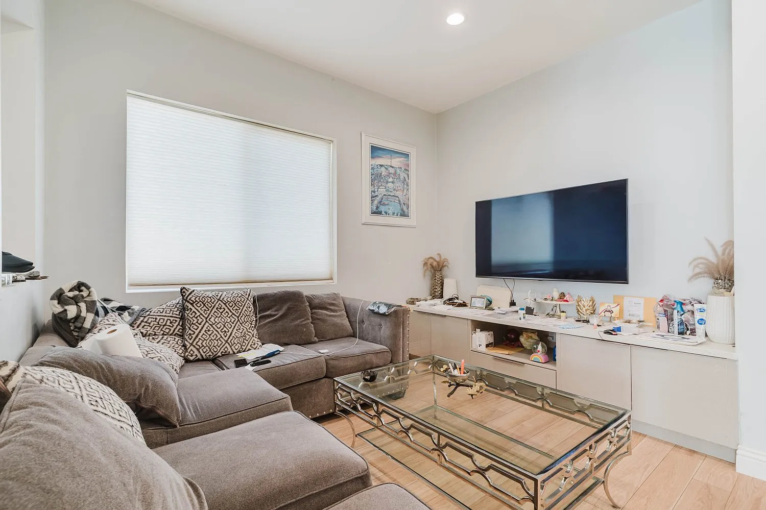 3 bed, 1200 sqft, $3,800 — Photo 3