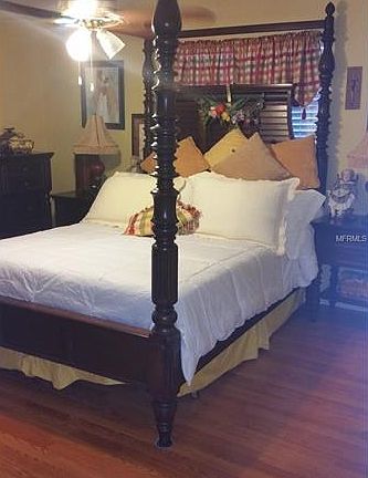 4th image of 10636 Godfrey Ln