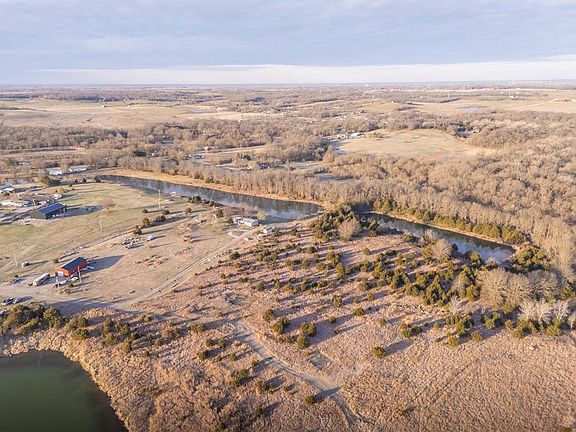 2nd image of Trianon Rd