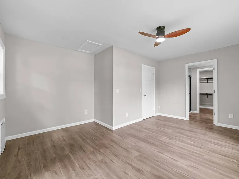 220 E 2nd St — Photo 19