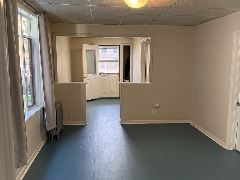2351 Casmere St — Photo 4