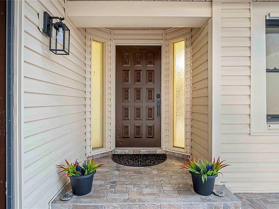 3rd image of 3138 Beacon Dr