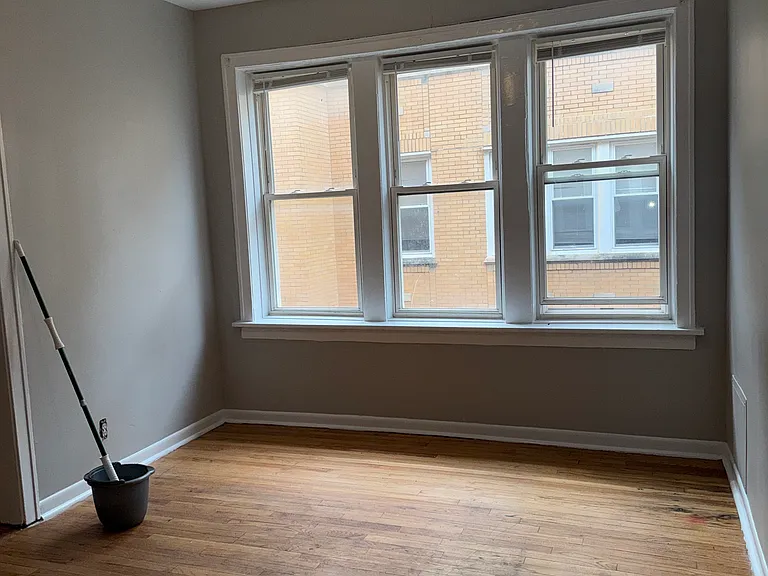 13 N Pine Ave #2 — Photo 7