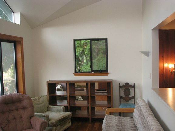 5th image of 5043 Lakeside Dr