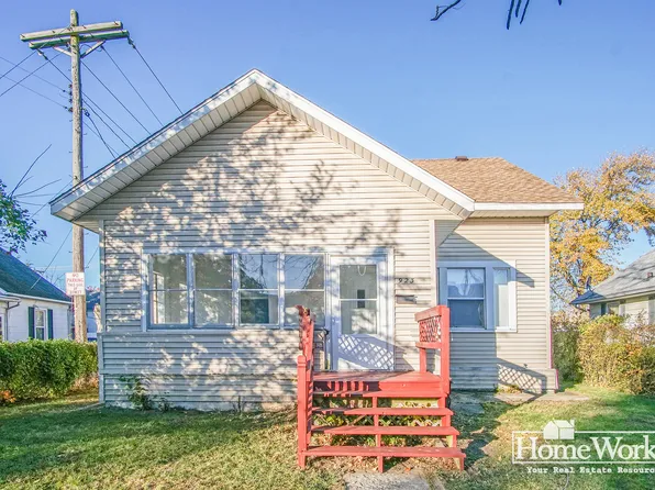 923 S 30th St, South Bend, IN 46615