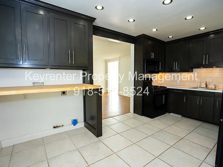 2232 S Marion Ave — Photo 11