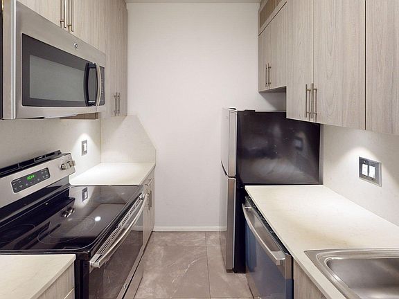 3rd image of 433 W 43rd St APT 3a