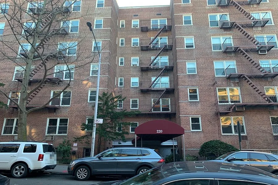 220 Berkeley Pl photo 1