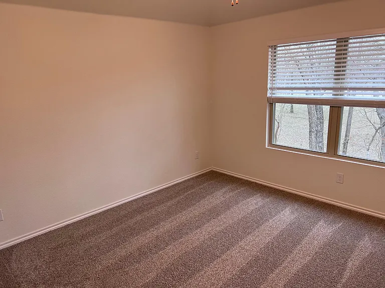 802 S 5th St #1 — Photo 11