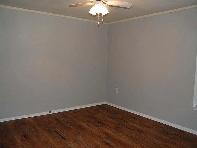 111 Smallridge St — Photo 14