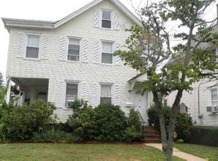 41 Hamilton Ave, Oyster Bay, NY 11771