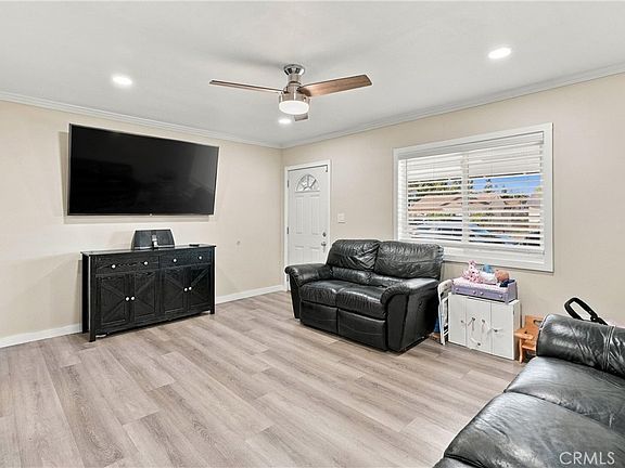 5th image of 10806 Van Ruiten St