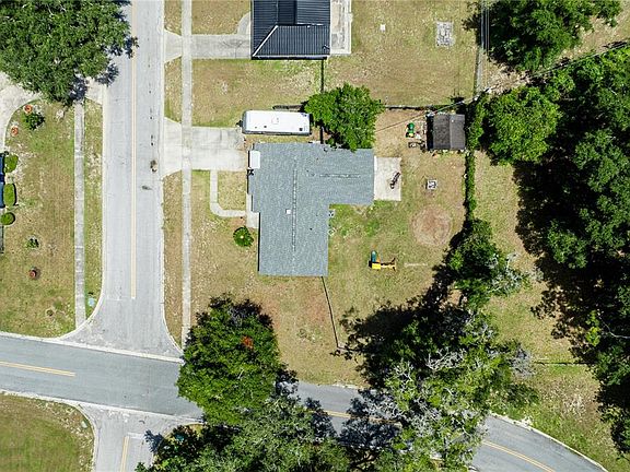 4th image of 294 SE TRIBBLE STREET