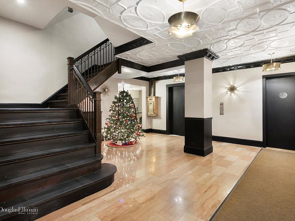 2nd image of 309 W 57th St APT 1202