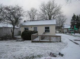 485 Marion Ave, Waterford, MI 48328