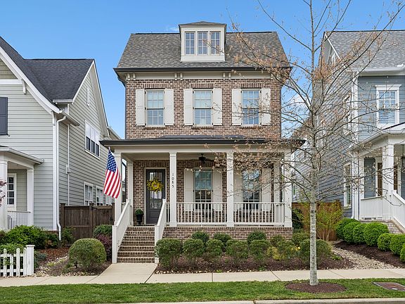 4th image of 1085 Beckwith St