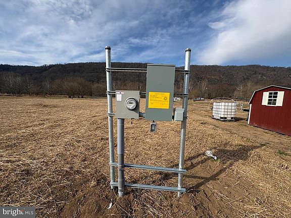 4th image of Potomac Valley View Ln