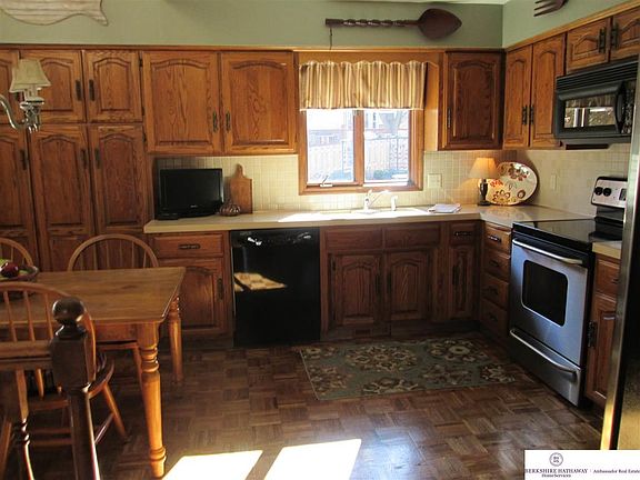 4th image of 1129 N 153rd St